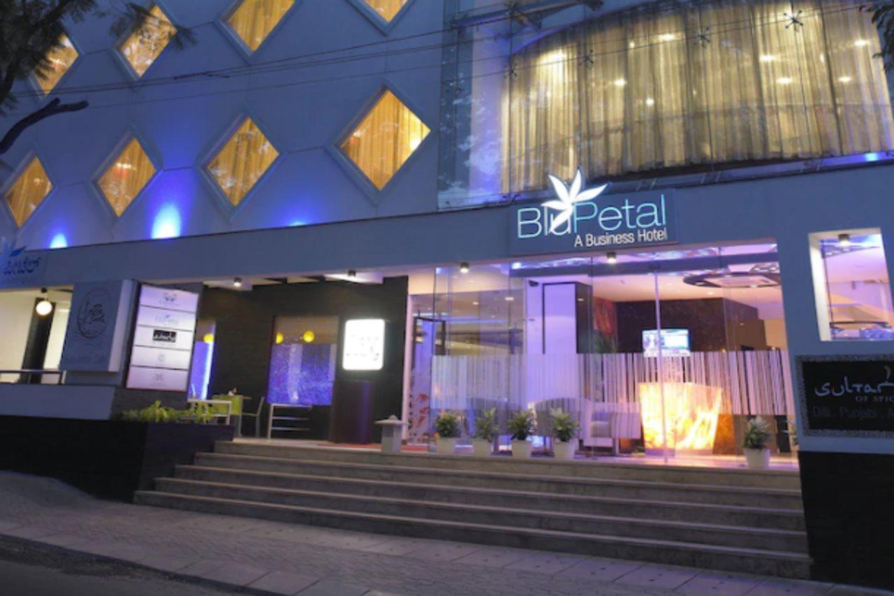 Blu Petal - A Business Hotel Bengaluru Zewnętrze zdjęcie