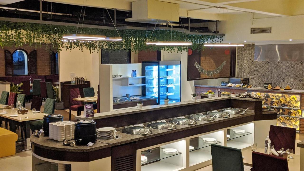 Blu Petal - A Business Hotel Bengaluru Zewnętrze zdjęcie