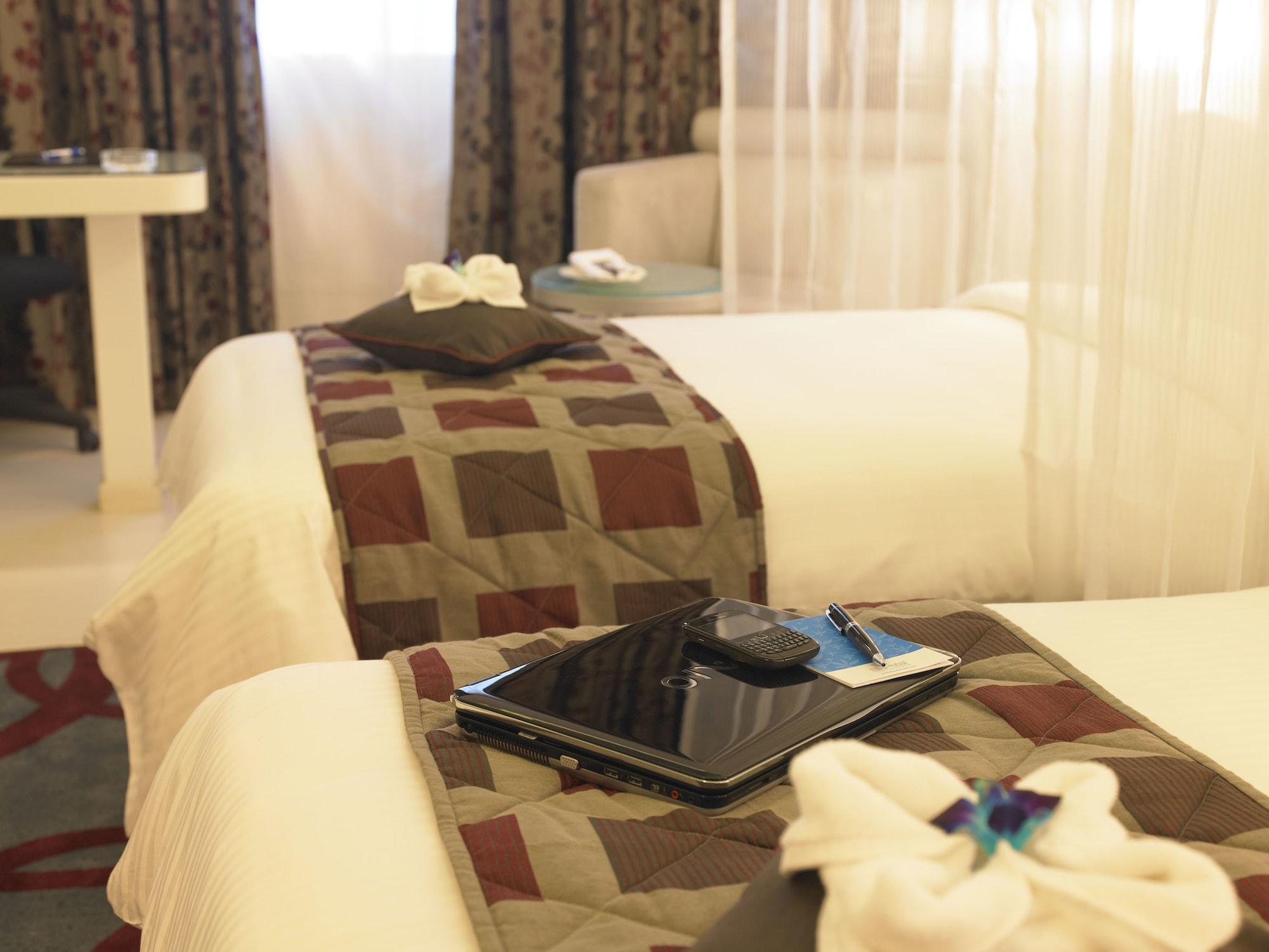 Blu Petal - A Business Hotel Bengaluru Zewnętrze zdjęcie