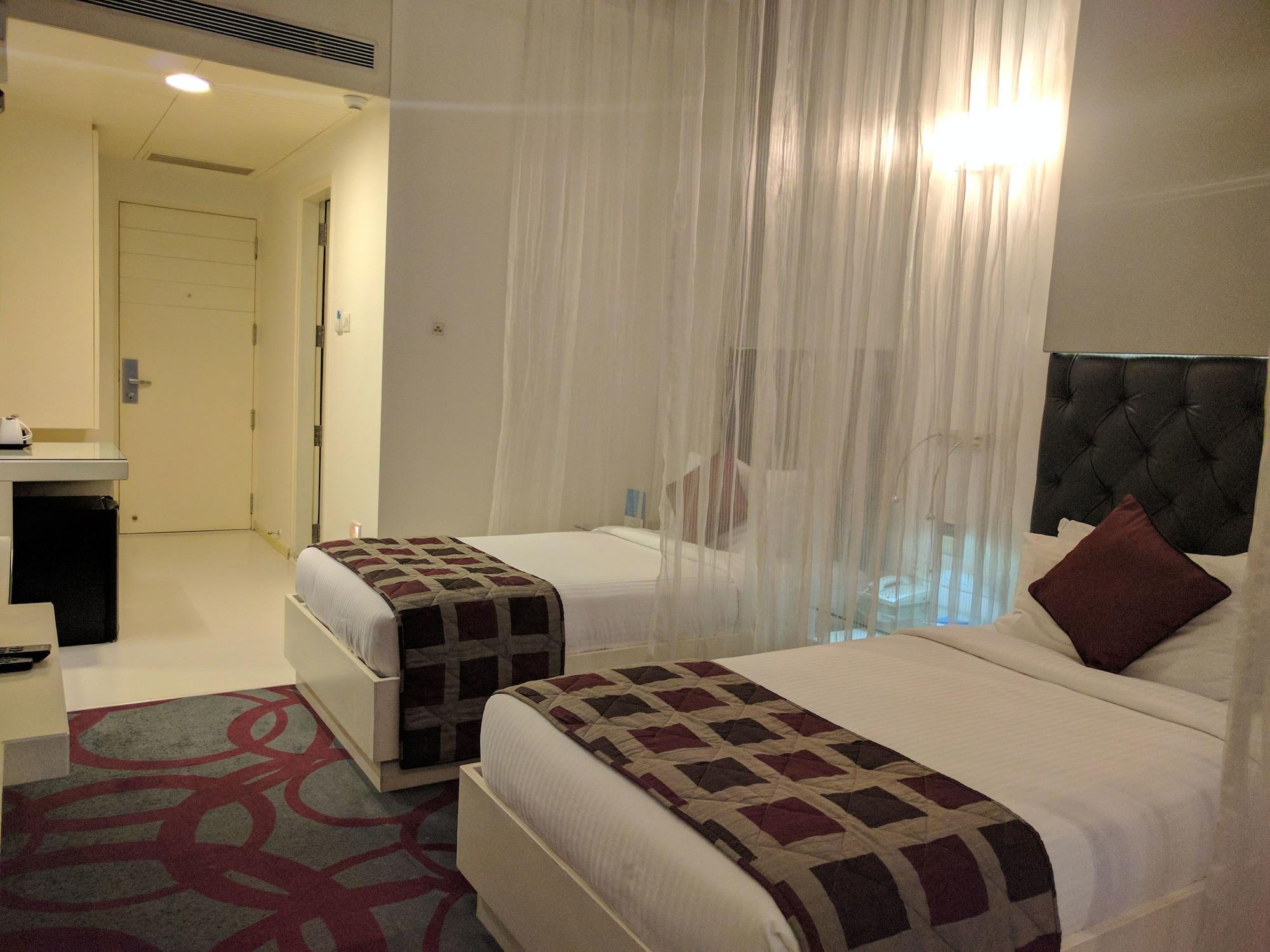 Blu Petal - A Business Hotel Bengaluru Zewnętrze zdjęcie