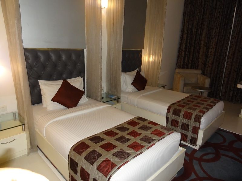 Blu Petal - A Business Hotel Bengaluru Zewnętrze zdjęcie