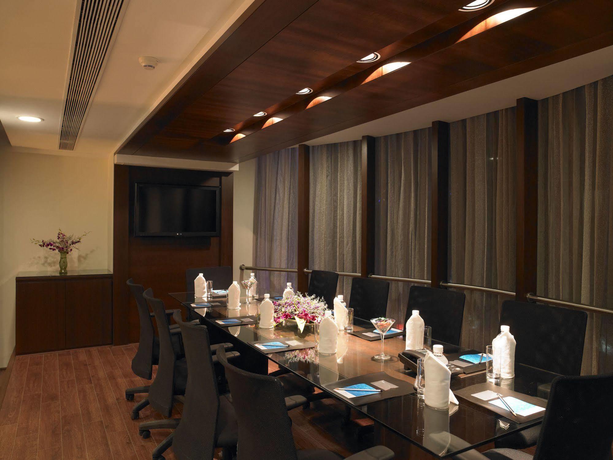Blu Petal - A Business Hotel Bengaluru Zewnętrze zdjęcie