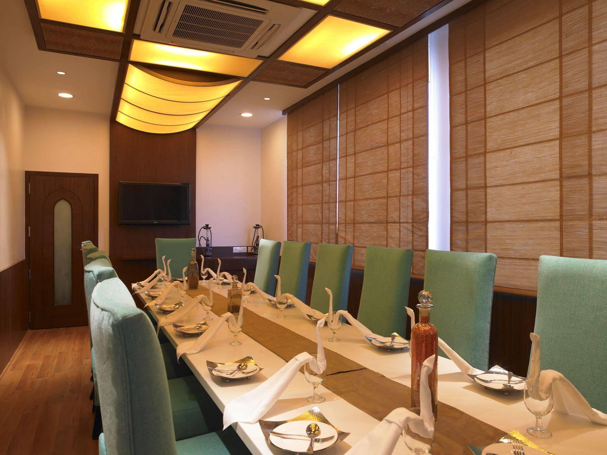 Blu Petal - A Business Hotel Bengaluru Zewnętrze zdjęcie