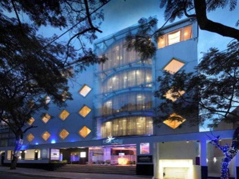 Blu Petal - A Business Hotel Bengaluru Zewnętrze zdjęcie